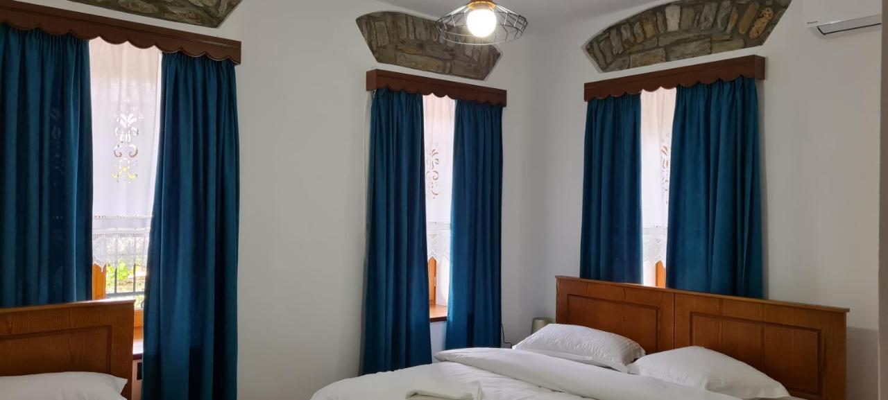 Garden Guest House Permet Ngoại thất bức ảnh