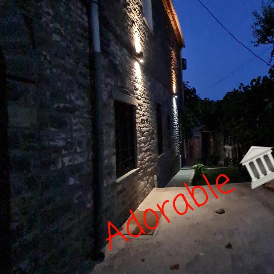 Garden Guest House Permet Ngoại thất bức ảnh